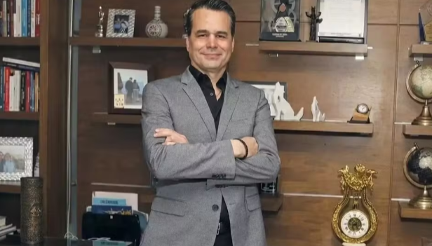 O empresário mexicano José Adrián Corona Radillo