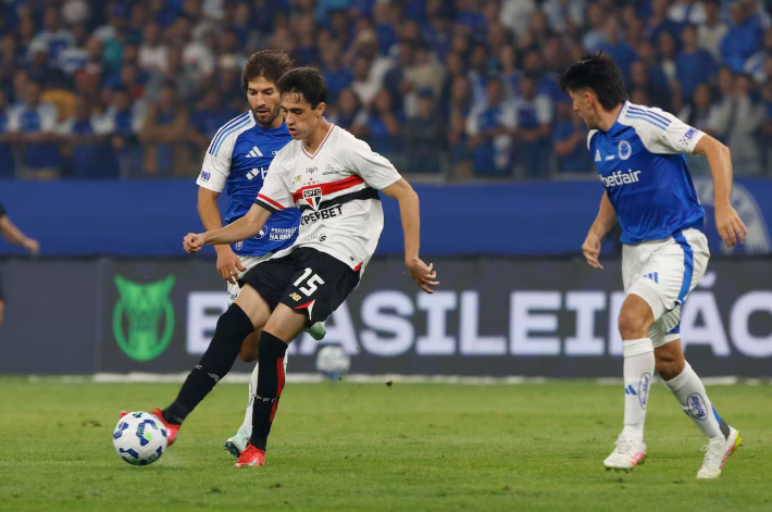 Rodriguinho está de saída do São Paulo para jogar no Red Bull Bragantino.