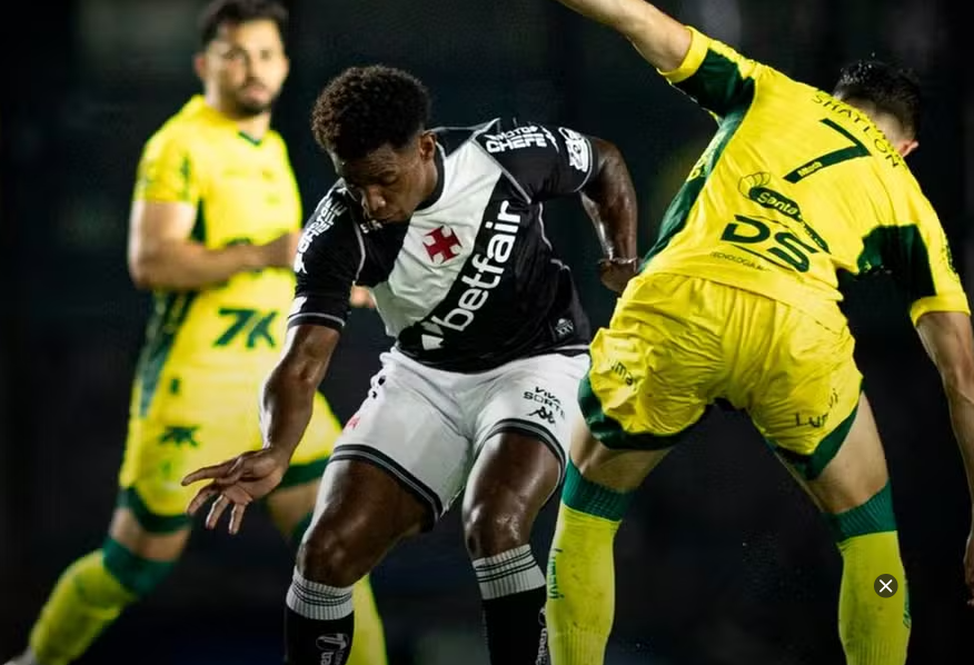 Mirassol virou sobre o Vasco no segundo tempo e venceu por 2 a 1 na estreia do Brasileirão.