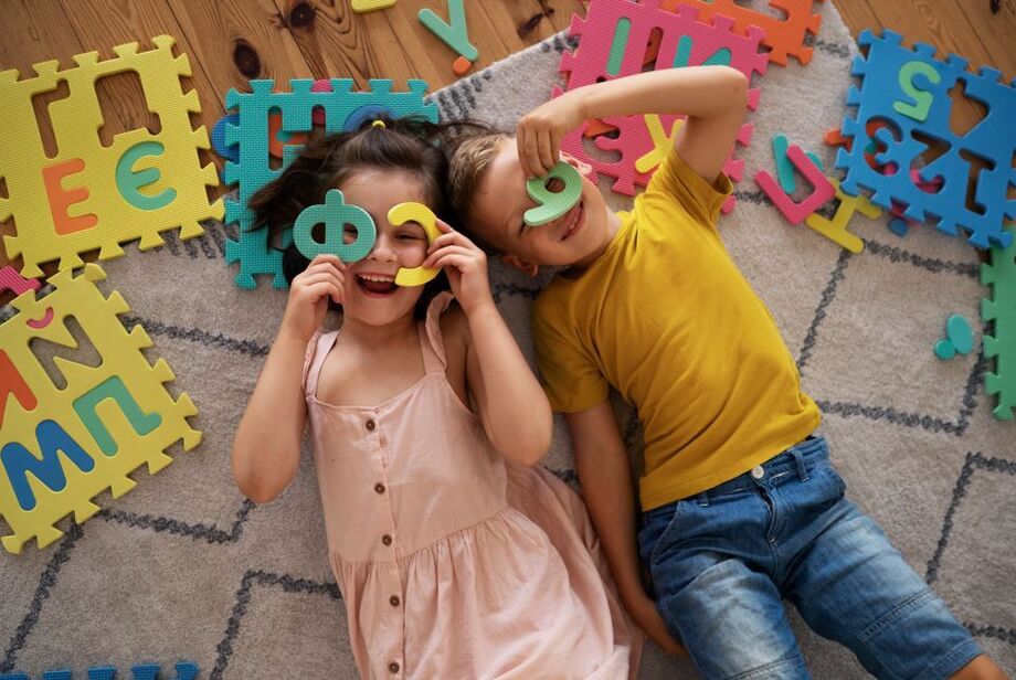 Atenção dos pais durante as férias ajuda a prevenir acidentes com crianças em casa e no lazer