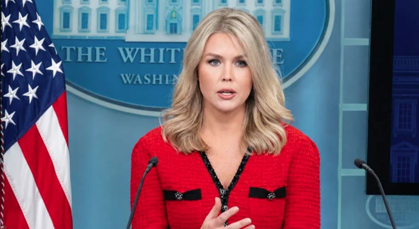 Porta-voz da Casa Branca, Karoline Leavitt, fala sobre negociações entre EUA e autoridades interinas da Venezuela