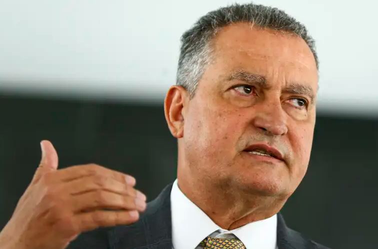 Rui Costa defende que a liquidação do Banco Master é competência técnica do Banco Central e critica tentativas de descredibilizar a atuação da autarquia.