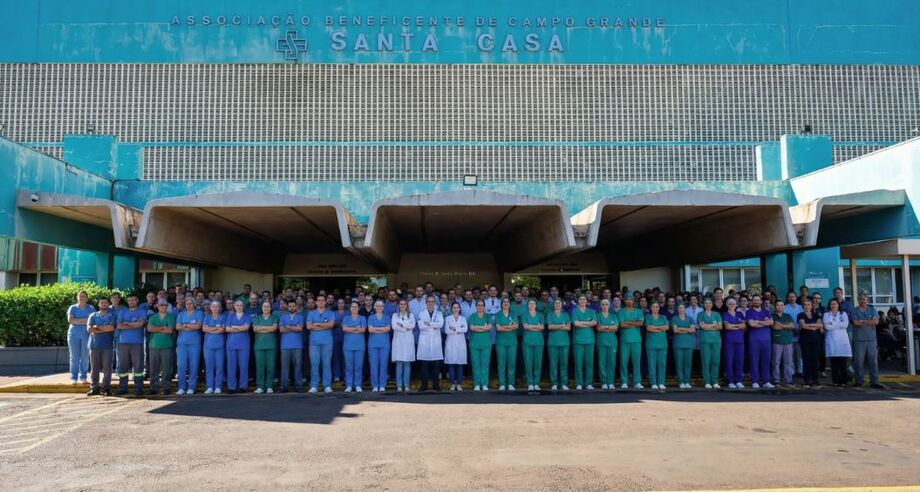 Enfermeiros da Santa Casa suspenderam paralisação após confirmação do pagamento de salários e do décimo terceiro.