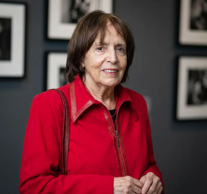 Beatriz González, uma das maiores artistas da América Latina, morreu aos 93 anos; obra segue em exposição no Brasil.