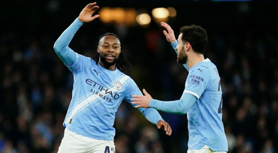 Antoine Semenyo estreou pelo Manchester City com gol e assistência na goleada pela Copa da Inglaterra.