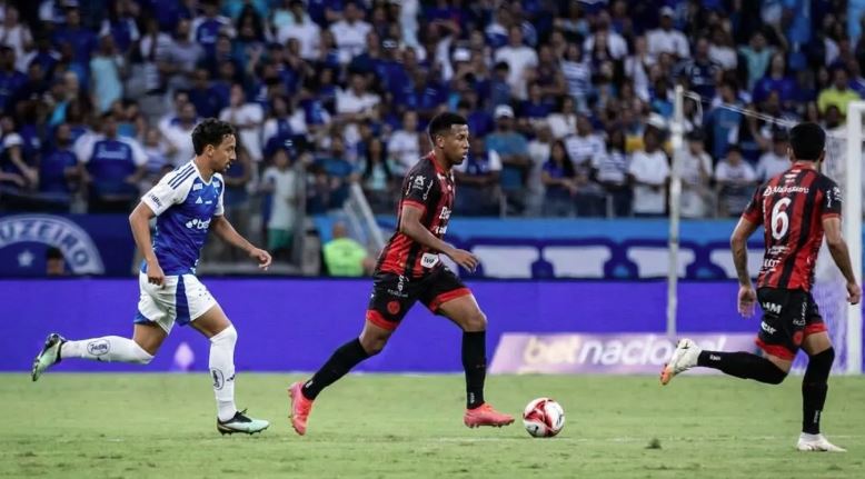 Cruzeiro foi derrotado por 2 a 1 pelo Pouso Alegre na estreia do Campeonato Mineiro, no Mineirão.