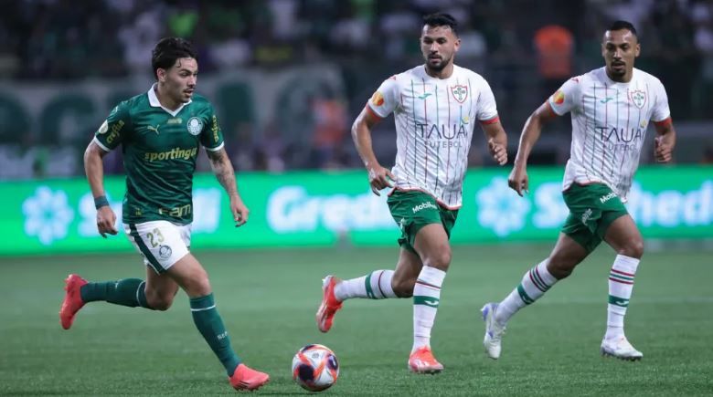 Palmeiras vence Portuguesa na estreia do Paulistão, no Canindé.