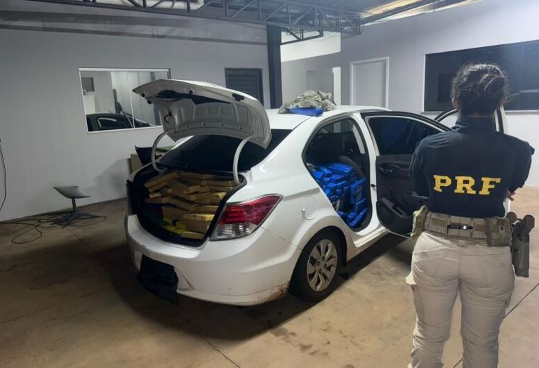 PRF apreendeu cerca de 650 quilos de drogas após perseguição na BR-463, em Ponta Porã.