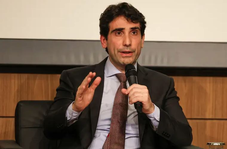 Presidente do Banco Central, Gabriel Galípolo, assinou manifesto internacional em defesa da autonomia das autoridades monetárias.