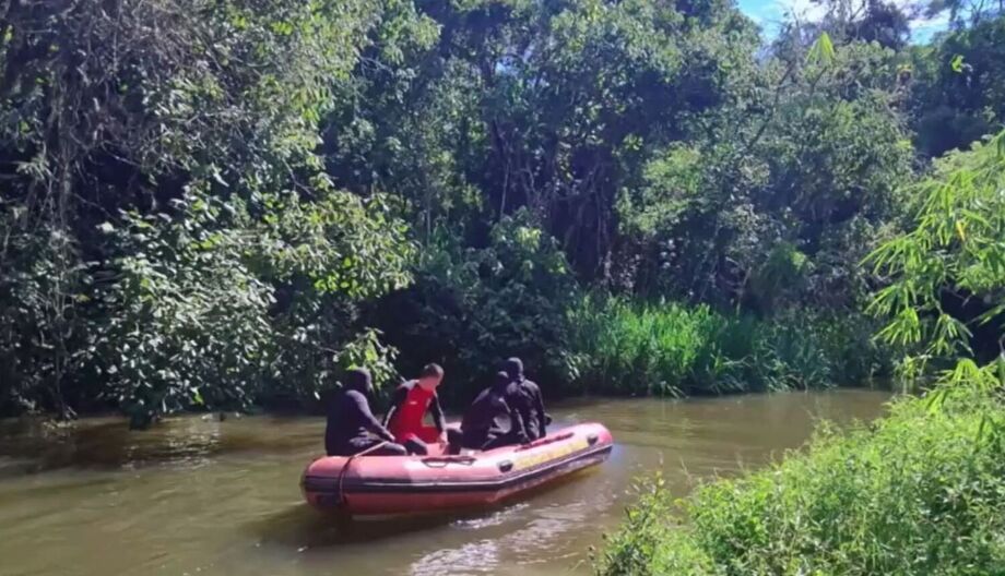 Corpo de criança é localizado no Rio Tietê.