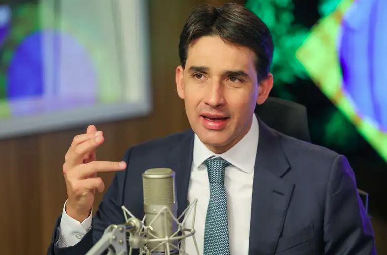 Silvio Costa Filho anuncia pacote de leilões de portos, aeroportos e hidrovia previstos para 2026.