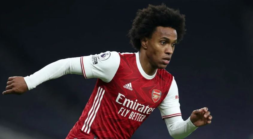 Willian teve passagem discreta pelo Arsenal e foi eleito a pior contratação do clube pós-Wenger