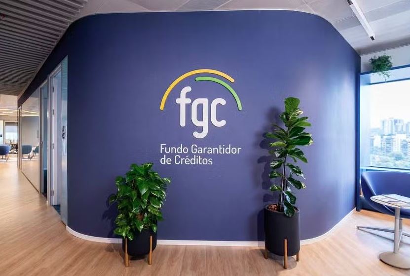 FGC iniciou o pagamento de garantias a credores de bancos liquidados após revisão de dados pelo Banco Central.