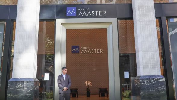 Banco Central decretou a liquidação do Banco Master após identificar irregularidades financeiras.