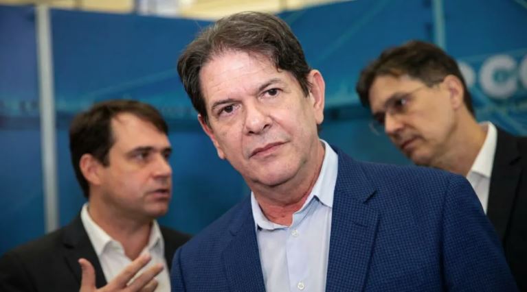 Senador Cid Gomes avalia que saída de Camilo Santana do MEC pode enfraquecer candidatura de Elmano no Ceará.
