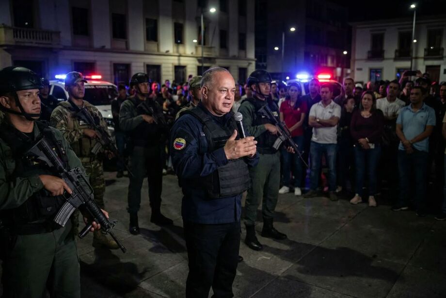 Diosdado Cabello pediu calma à população venezuelana após os bombardeios dos Estados Unidos