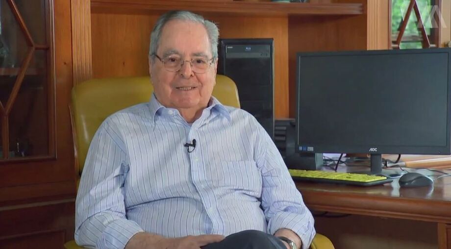 Benedito Ruy Barbosa recebeu alta após tratamento de infecção urinária em hospital de São Paulo.