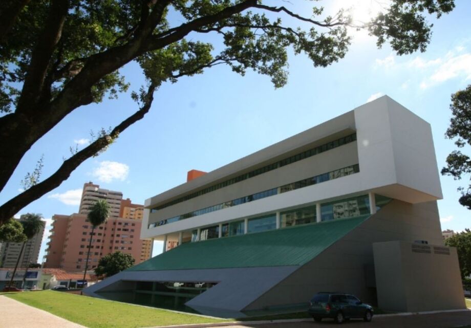 Projeto da Semades prevê arborização do estacionamento da Central do Cidadão com espécies nativas e foco ambiental.