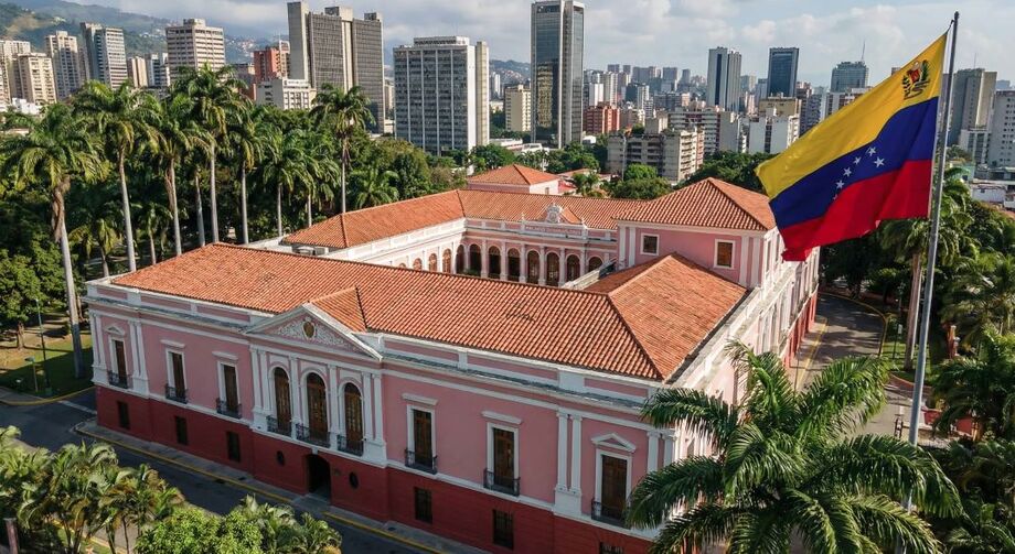 Governo da Venezuela divulgou comunicado condenando ataque dos Estados Unidos ao país