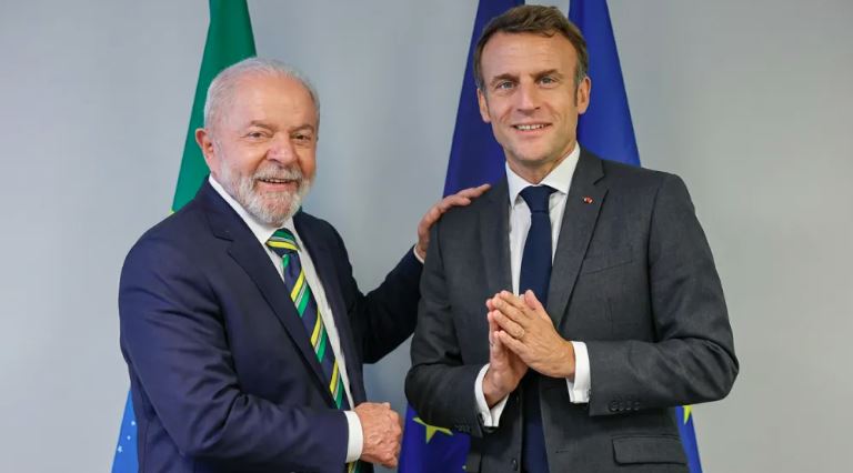 Lula e Macron durante reunião bilateral; presidentes reforçaram diálogo sobre comércio e cooperação internacional