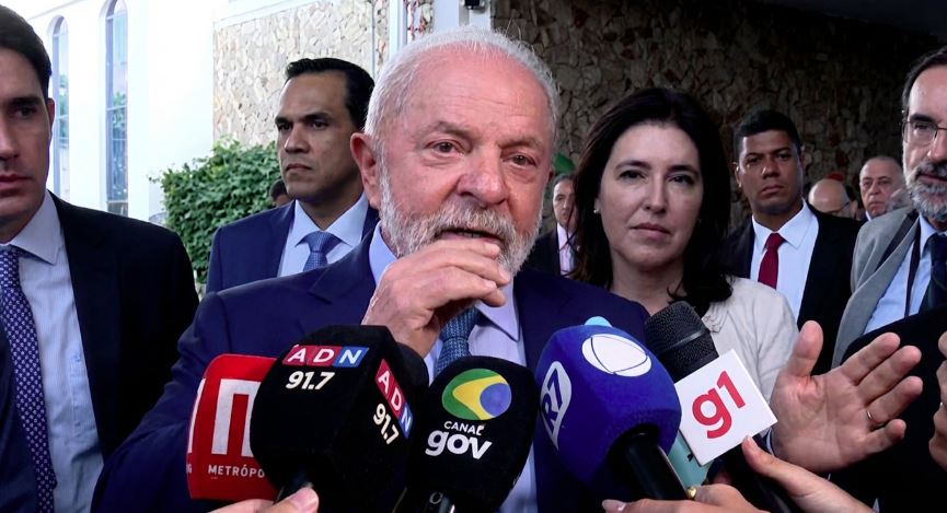 Lula fala com jornalistas no Panamá sobre sua próxima viagem a Washington para encontro com Donald Trump.