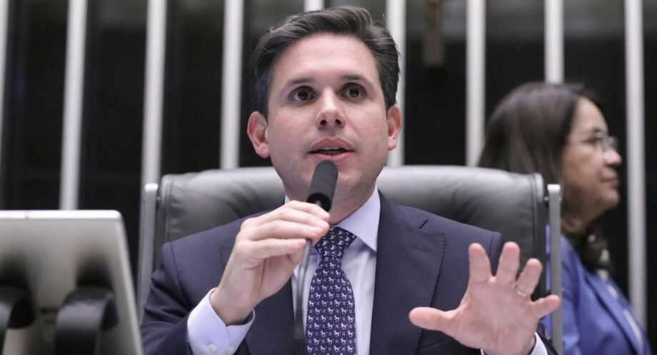 Presidente da Câmara, Hugo Motta, defendeu prerrogativas do Congresso após críticas ao Orçamento.