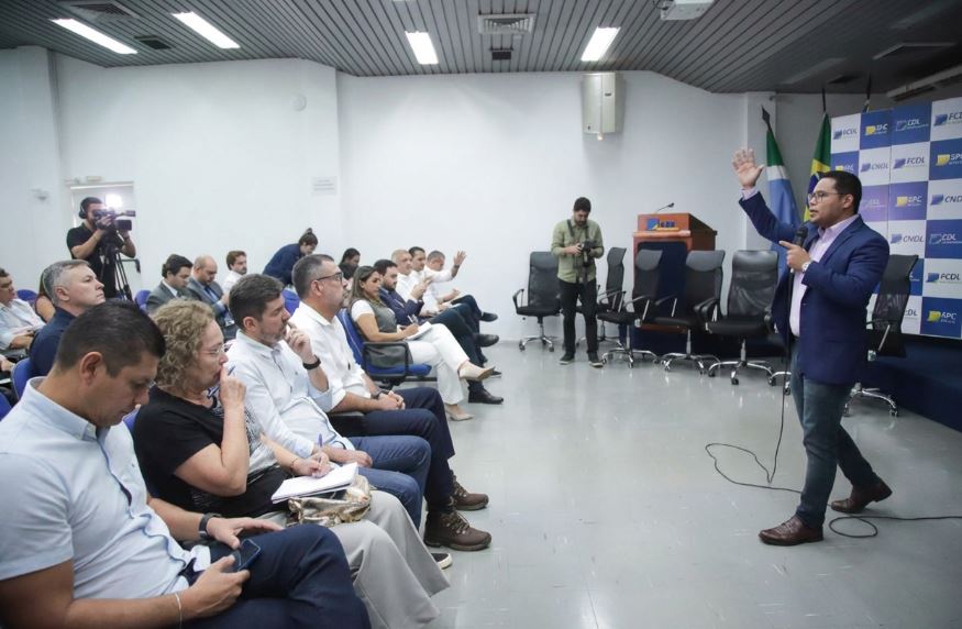 Vereadores e entidades do comércio discutiram demandas do setor produtivo em encontro na CDL