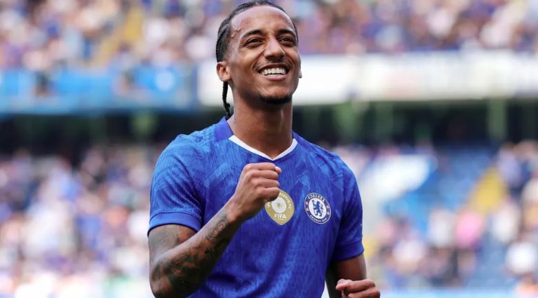 João Pedro marcou um gol e deu assistência na virada do Chelsea sobre o West Ham.