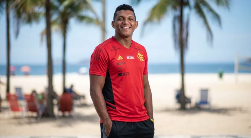 Isaquias Queiroz, campeão olímpico, foi dispensado após o Flamengo anunciar o encerramento da modalidade canoagem.