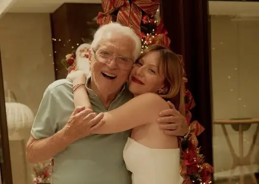 Bruna Furlan contou nas redes sociais que foi diagnosticada com câncer de mama e vai compartilhar o tratamento.