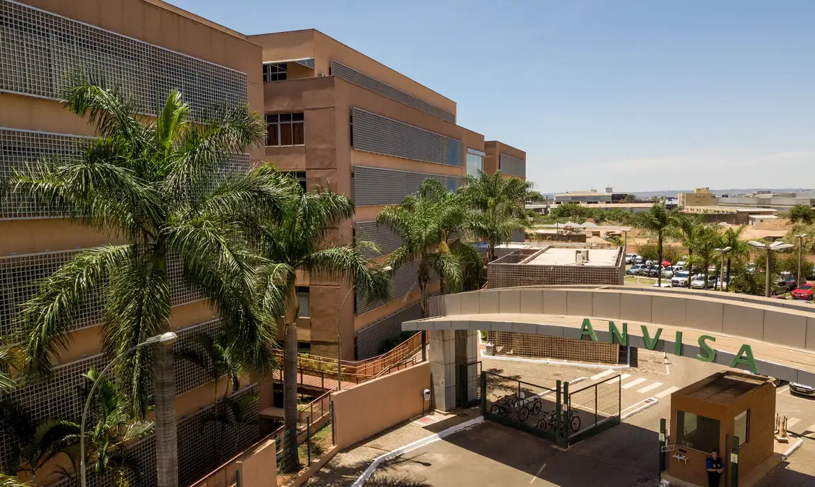 Anvisa determinou a suspensão e o recolhimento de suplementos por falta de comprovação de segurança.