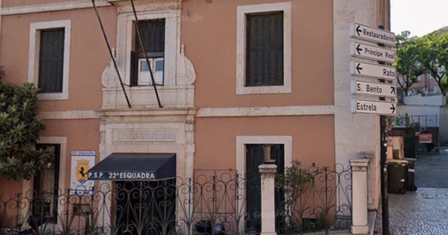 Os agentes, de 21 e 24 anos, integravam a Polícia de Segurança Pública (PSP) e trabalhavam na 22ª Esquadra, localizada no Largo do Rato, região central da capital portuguesa.
