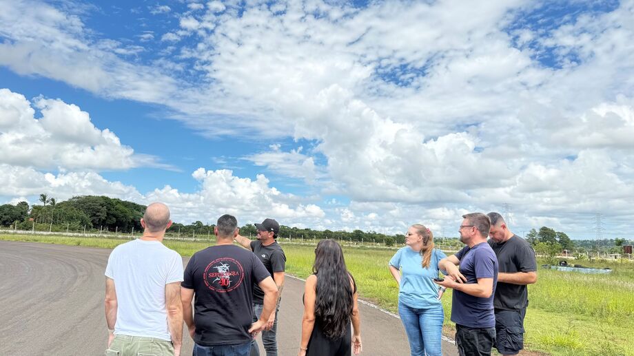 Equipe da Mercury Concerts faz visita técnica ao Autódromo Orlando Moura, em Campo Grande, que recebe show do Guns N' Roses em 9 de abril de 2026.
