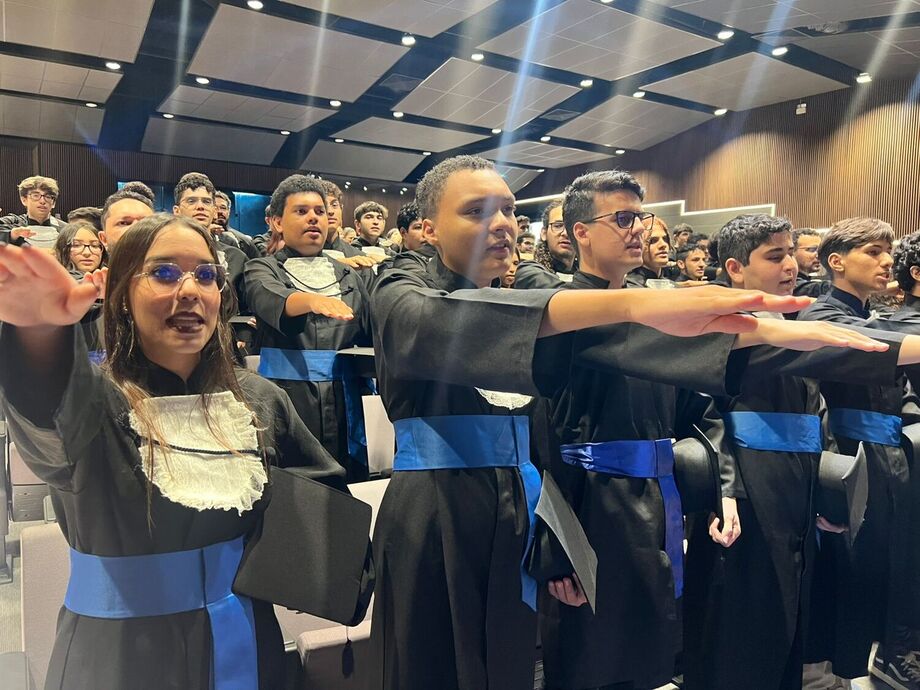 Formandos do Voucher Desenvolvedor recebem certificados no Senac/MS após curso técnico gratuito em desenvolvimento de sistemas