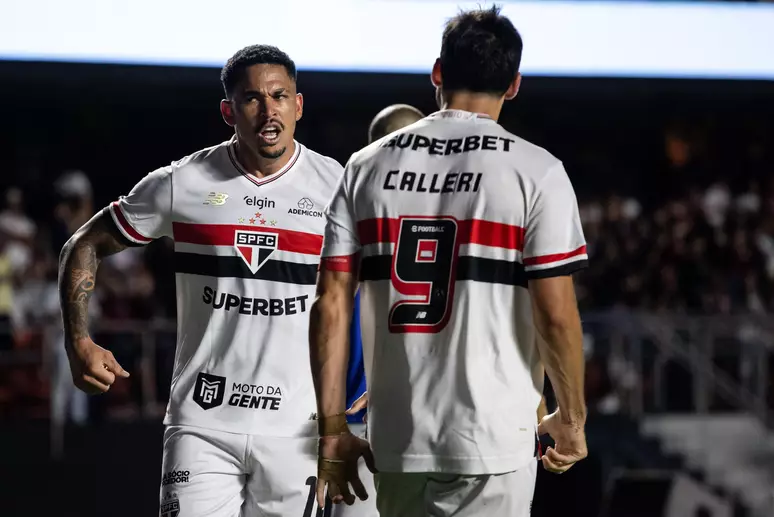 Luciano e Calleri comandam reação do São Paulo na vitória sobre o Flamengo na estreia do Brasileirão.