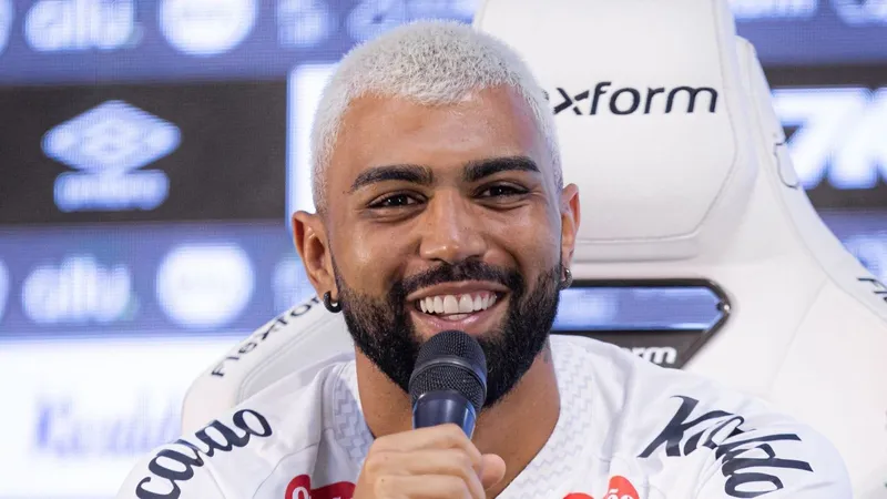 Gabigol em coletiva de apresentação no Santos