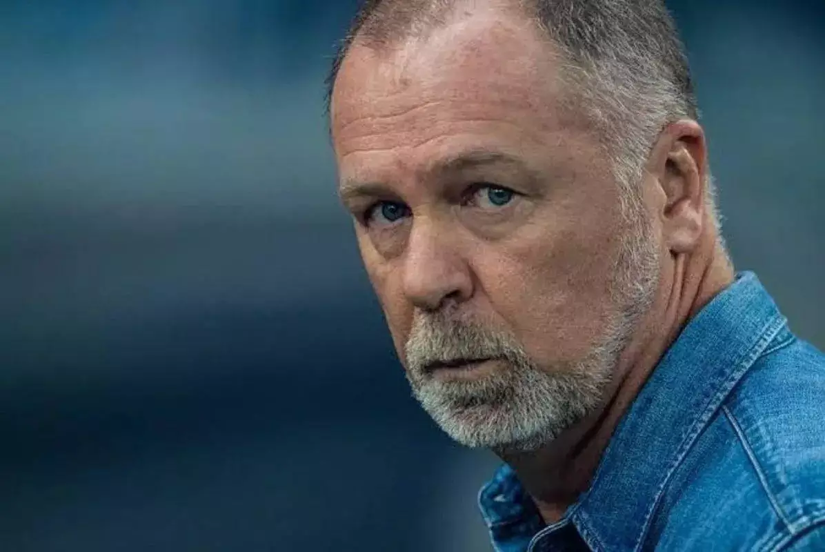 Mano Menezes será anunciado como novo técnico da seleção peruana nesta quinta-feira.