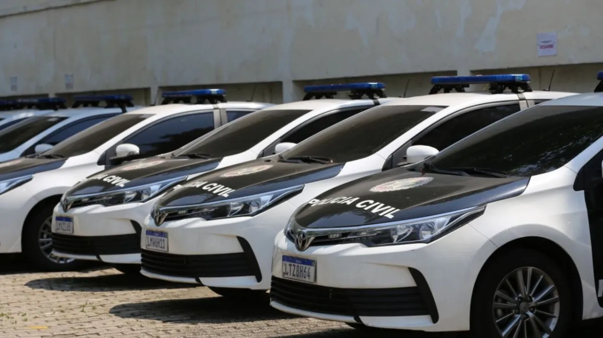 Presos na Barra da Tijuca, dois suspeitos tiveram a prisão convertida em preventiva e são apontados como parte de quadrilha que furtava carros de luxo para o crime organizado.