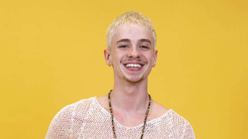 Influenciador Juliano Floss, de 21 anos, é o segundo camarote confirmado no BBB 26 após viralizar com danças nas redes sociais.