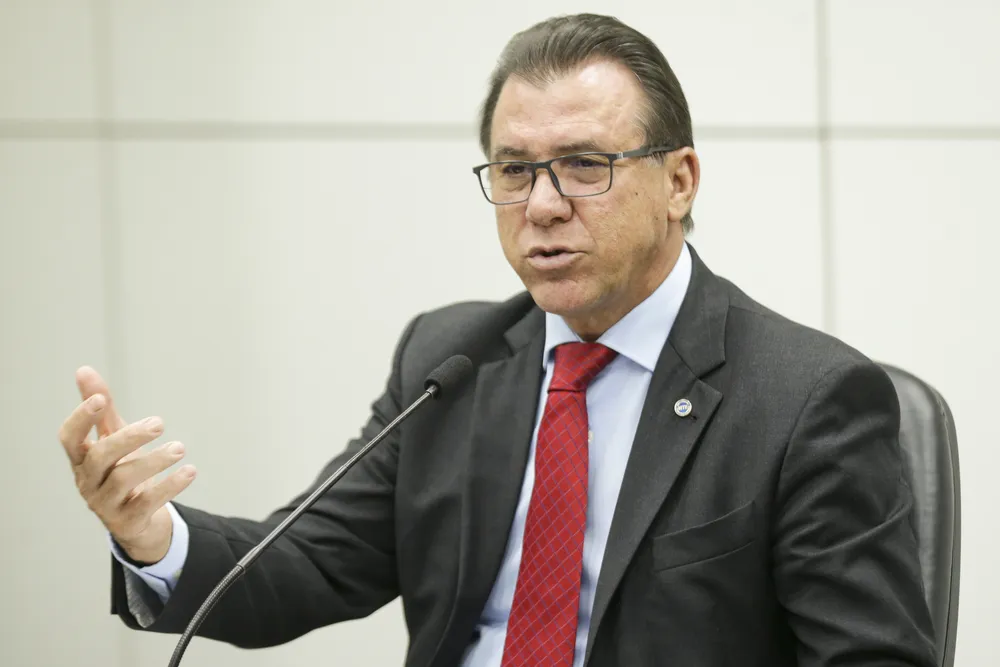 Luiz Marinho afirma que não será candidato em 2026 e diz que permanecerá no Ministério do Trabalho até o fim do governo Lula.