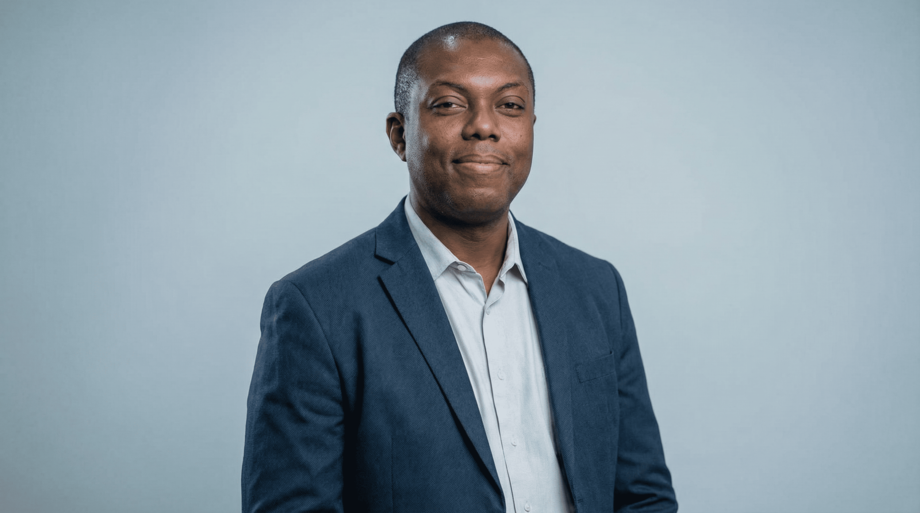 Nelson Fermino Júnior volta ao comando da Polícia Científica de Mato Grosso do Sul como coordenador-geral de Perícias, em fase de reorganização interna da instituição.