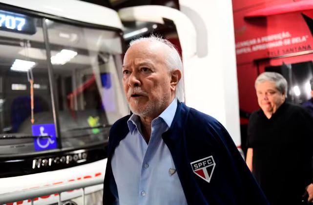 Harry Massis Júnior durante encontro com a imprensa no CT da Barra Funda, nos primeiros dias como presidente interino do São Paulo.