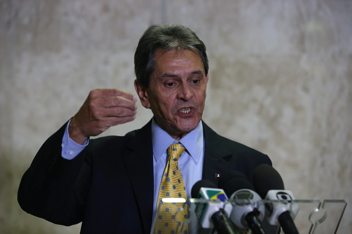 PGR pediu ao STF a redução da pena de Roberto Jefferson após reconhecer prescrição de parte das condenações.