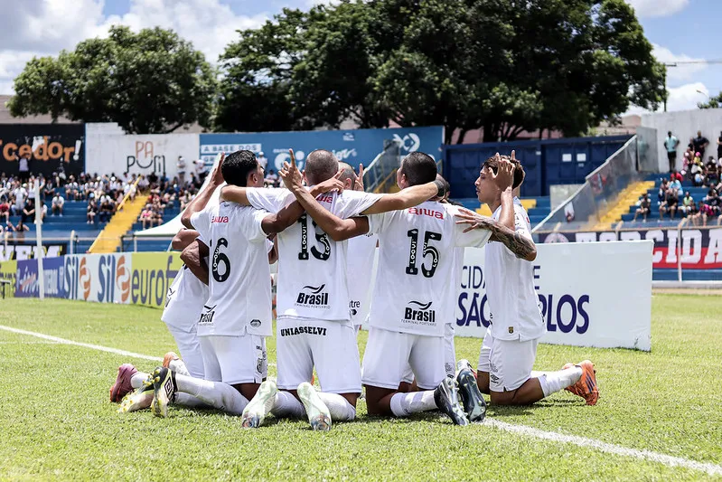Santos vence Cuiabá com gol no fim e avança à terceira fase da Copinha.