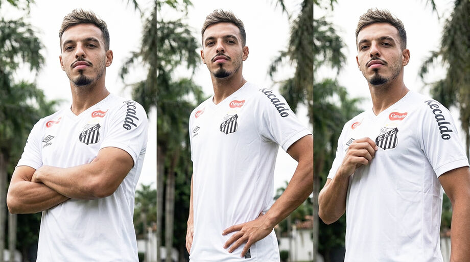 Gabriel Menino chega ao Santos por empréstimo e assina contrato até dezembro de 2026.