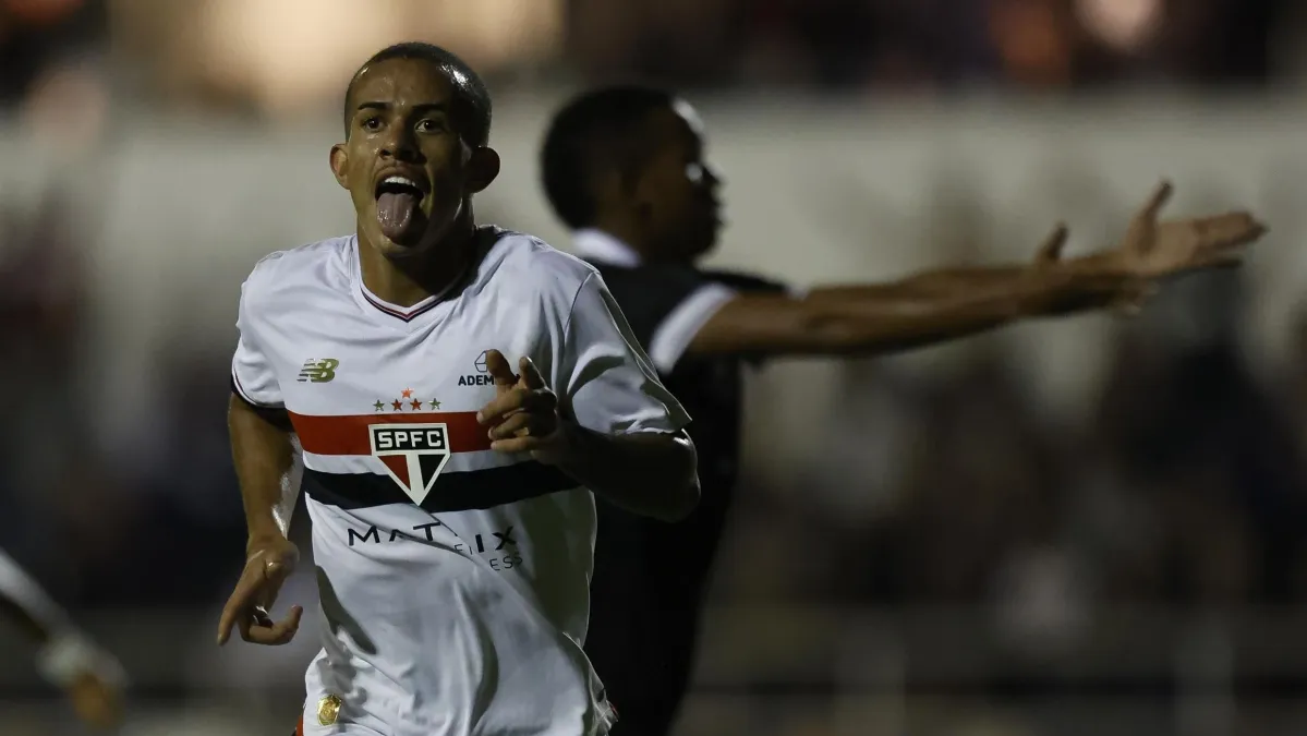São Paulo bateu o Botafogo e garantiu vaga na semi da Copinha