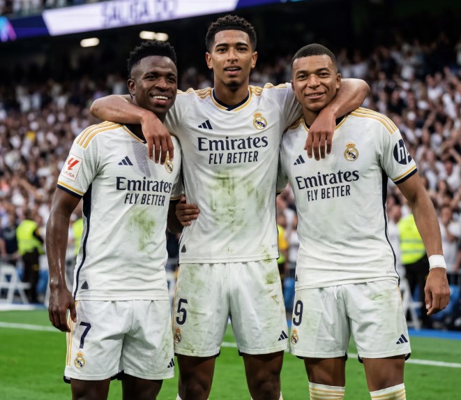 Arbeloa pede apoio da torcida e aposta em reação do Real Madrid após derrota na Champions