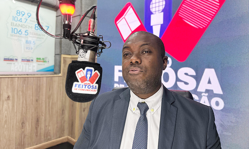 Entre os avanços recentes, Fermino chamou atenção para o crescimento da genética forense e para a importância da integração com outras polícias científicas do país.