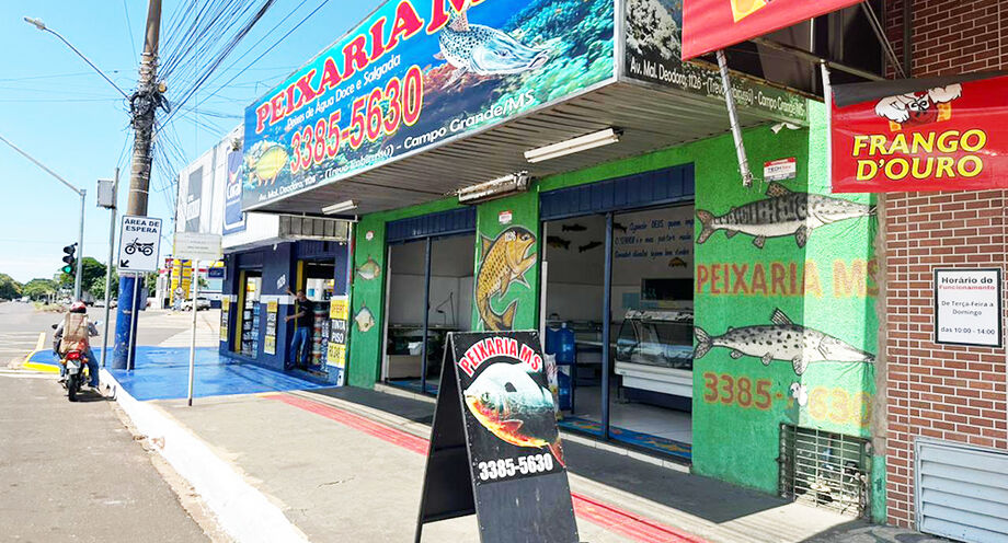 Em uma peixaria localizado no Trevo Imbirussú, o movimento no começo do ano é mais fraco