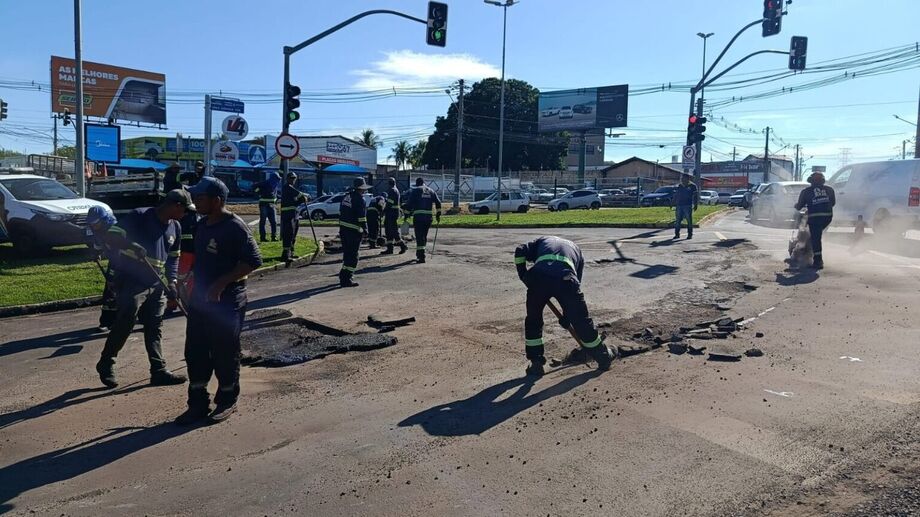 Trecho entre a avenida Eduardo Elias Zahran e a rua Joaquim Murtinho passa por interdição parcial para obras de tapa-buracos.